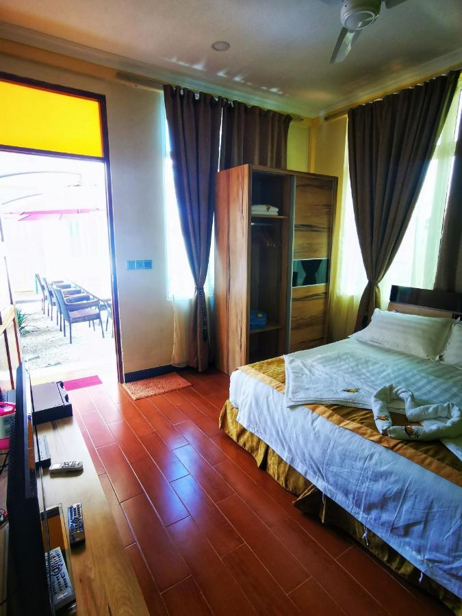 Mirian Sky Hotel Gaafaru Bagian luar foto
